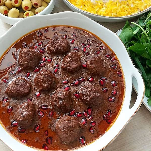 Fesanjan or walnut stew
