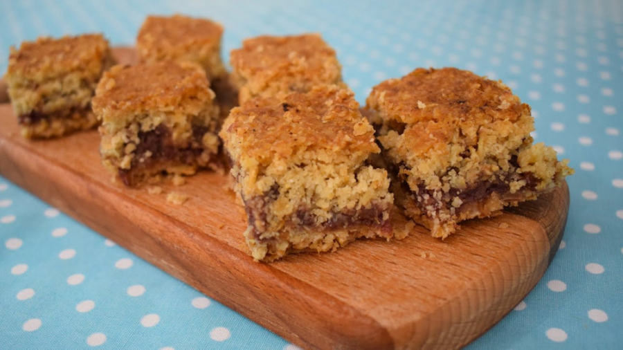 Date Filled Oatmeal Cookies